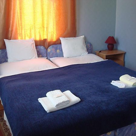 Hotel Arany Trofea Eger Habitación foto