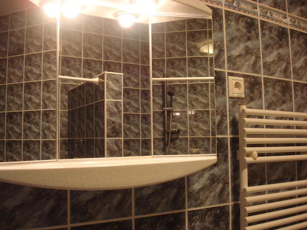 Hotel Arany Trofea Eger Habitación foto