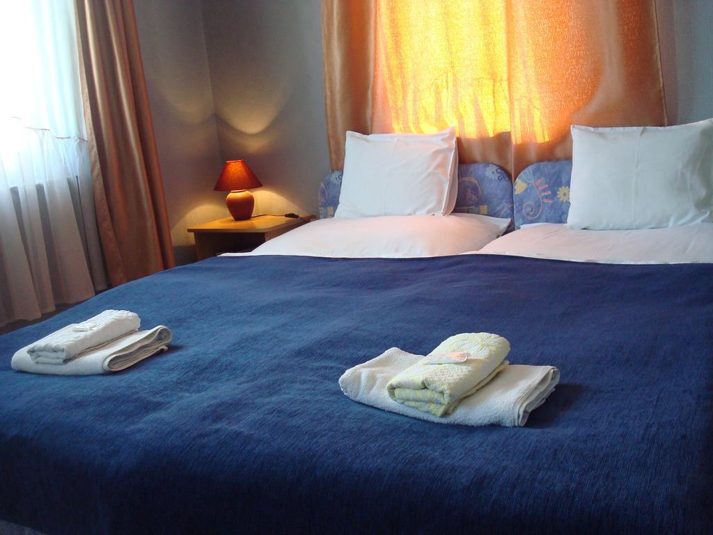 Hotel Arany Trofea Eger Habitación foto