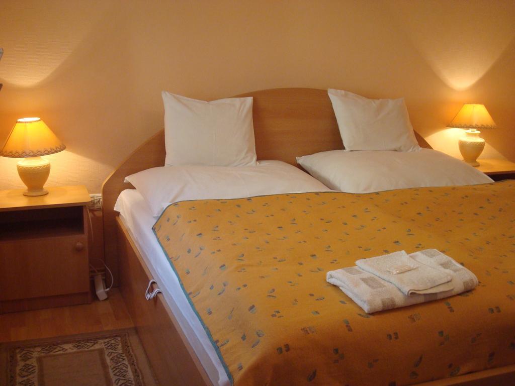 Hotel Arany Trofea Eger Exterior foto